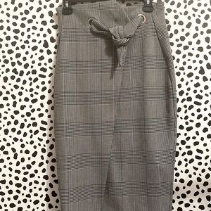 H&M Size 8 Plaid Wrap Skirt